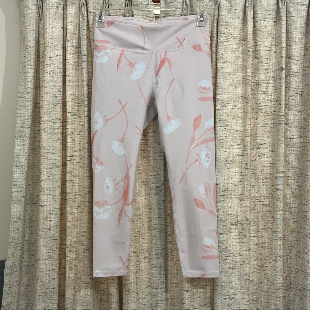FABLETICS Salar Capri Powerflex Leggings - Medium